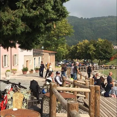 Hotel & Corte Marani